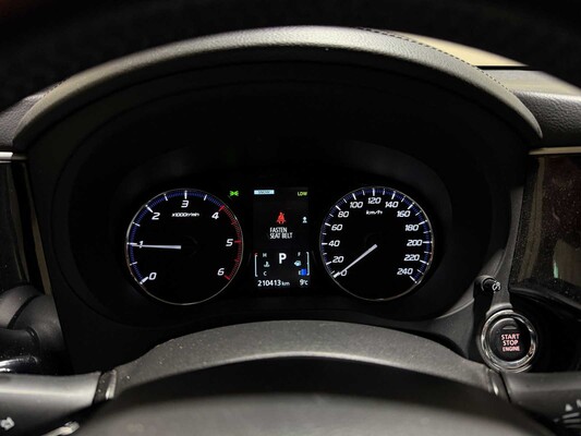 Mitsubishi Outlander 2.2 DI-D Instyle 4WD 150pk 2017, V-802-JZ