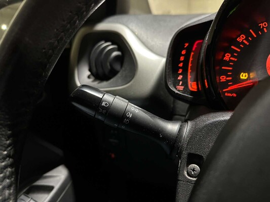 Peugeot 108 1.2 Puretech Allure 82pk 2015, PP-318-L