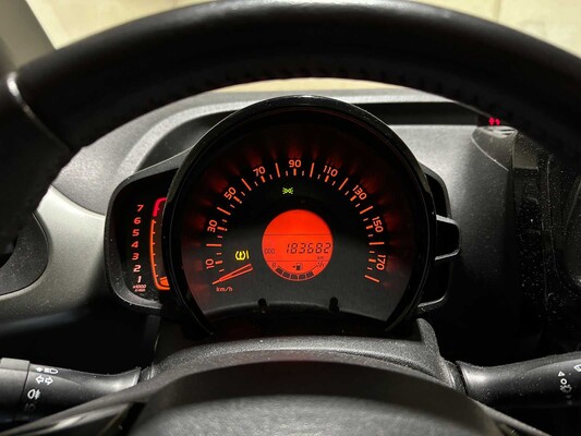 Peugeot 108 1.2 Puretech Allure 82pk 2015, PP-318-L