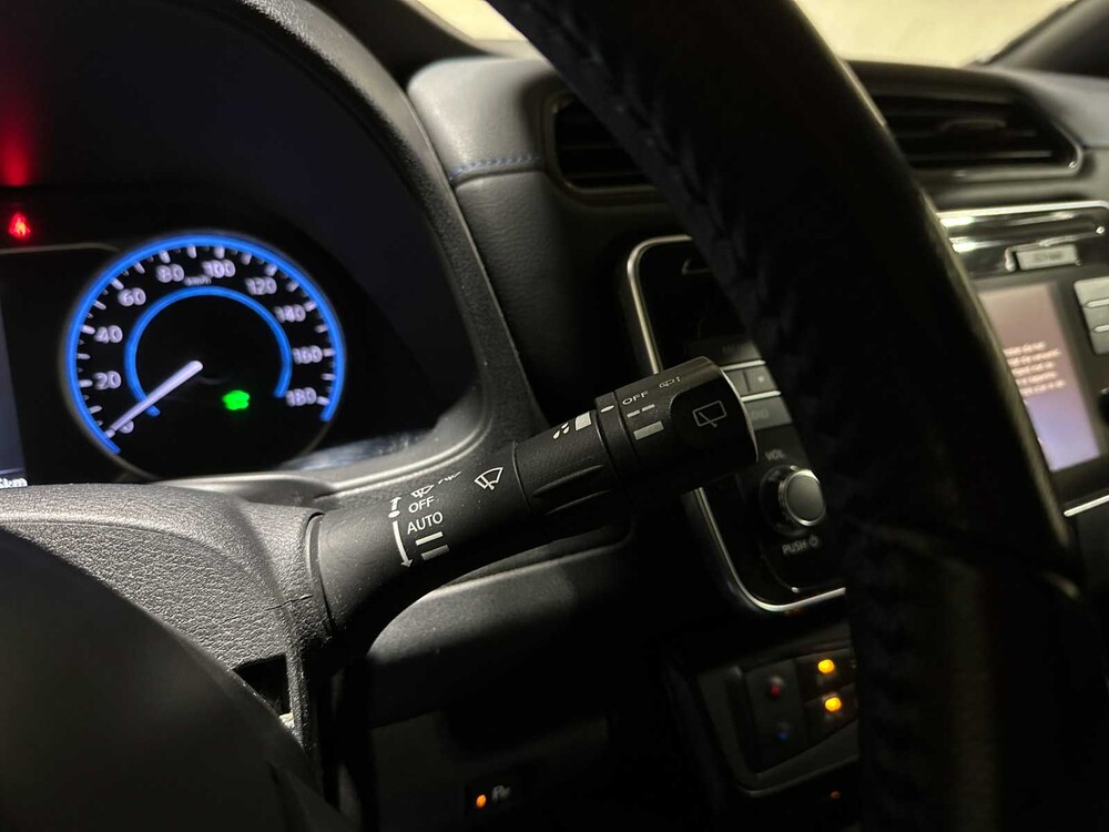 Nissan LEAF N-Connecta 40 kWh 150pk 2018 (Origineel-NL), TS-273-T