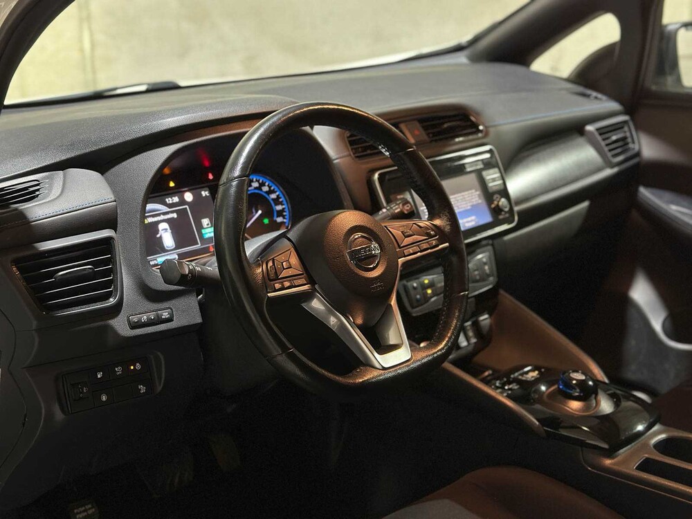 Nissan LEAF N-Connecta 40 kWh 150pk 2018 (Origineel-NL), TS-273-T