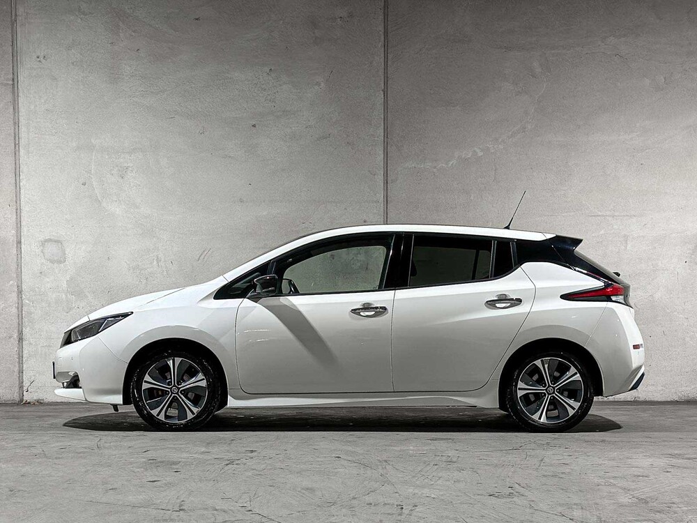 Nissan LEAF N-Connecta 40 kWh 150pk 2018 (Origineel-NL), TS-273-T