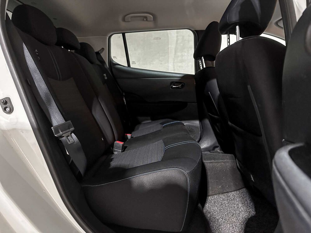 Nissan LEAF N-Connecta 40 kWh 150pk 2018 (Origineel-NL), TS-273-T