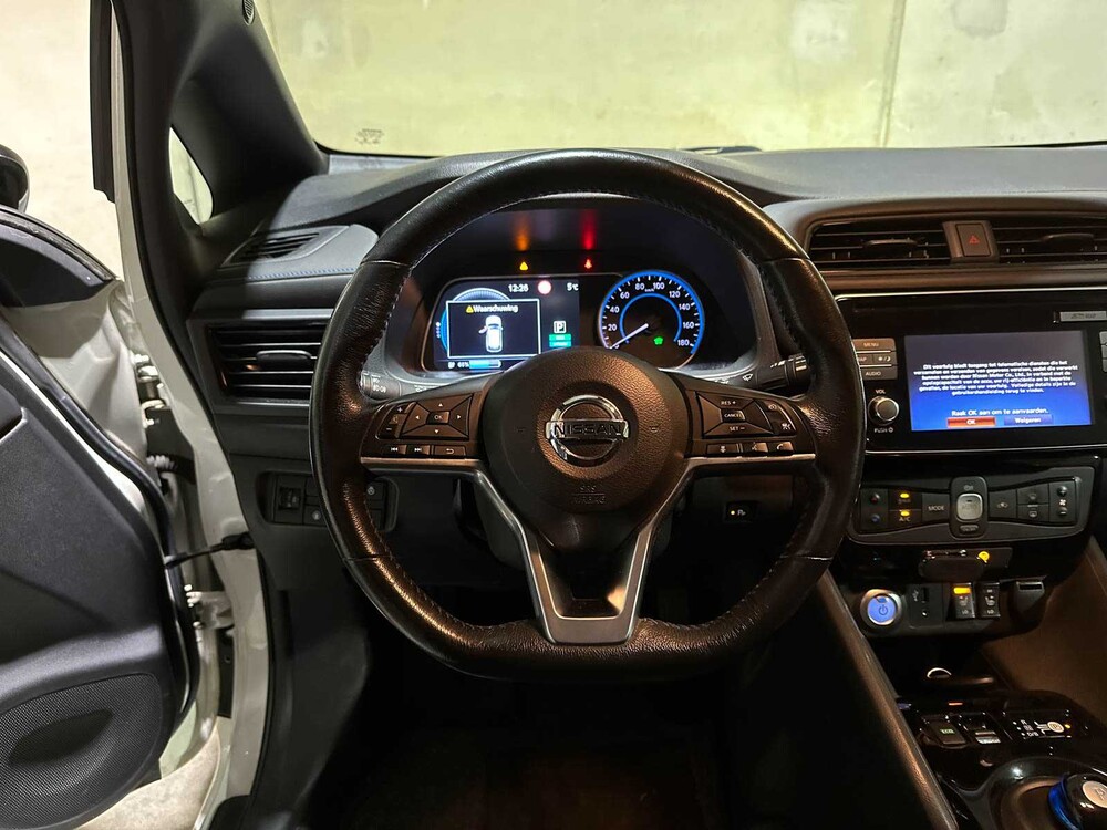 Nissan LEAF N-Connecta 40 kWh 150pk 2018 (Origineel-NL), TS-273-T