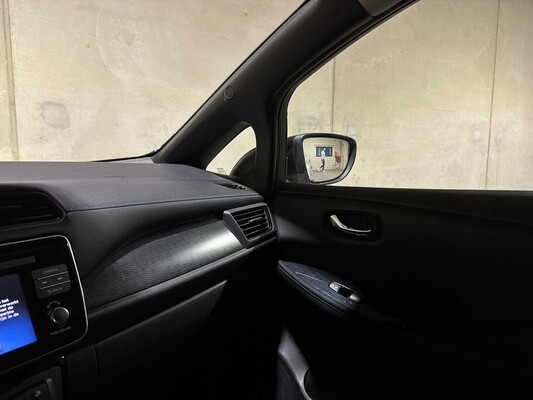 Nissan LEAF N-Connecta 40 kWh 150pk 2018 (Origineel-NL), TS-273-T