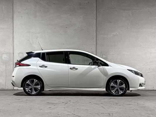 Nissan LEAF N-Connecta 40 kWh 150pk 2018 (Origineel-NL), TS-273-T