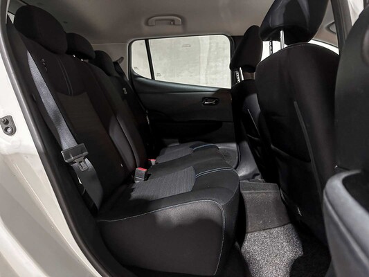 Nissan LEAF N-Connecta 40 kWh 150pk 2018 (Origineel-NL), TS-273-T