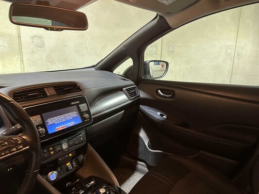 Nissan LEAF N-Connecta 40 kWh 150pk 2018 (Origineel-NL), TS-273-T