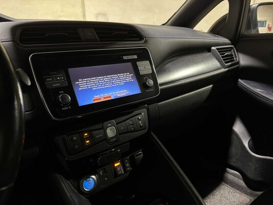 Nissan LEAF N-Connecta 40 kWh 150pk 2018 (Origineel-NL), TS-273-T