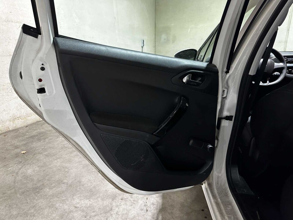 Peugeot 208 1.0 PureTech Access 67pk 2015 (Origineel-NL), GK-426-P