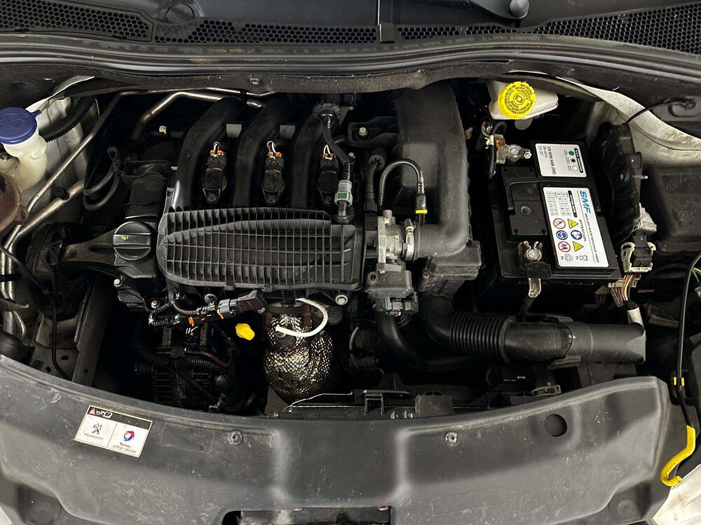 Peugeot 208 1.0 PureTech Access 67hp 2015 (Original-NL), GK-426-P
