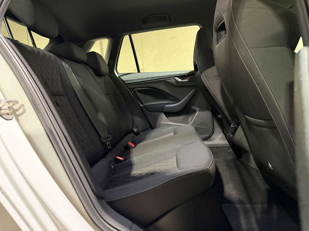 Skoda Kamiq 1.5 TSI ACT Sport Business 150pk 2021 Automaat, R-487-GS