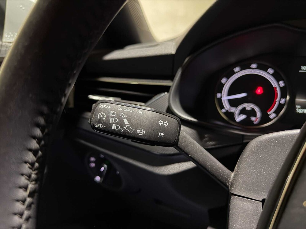 Skoda Kamiq 1.5 TSI ACT Sport Business 150pk 2021 Automaat, R-487-GS