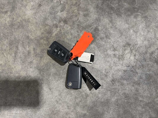 Skoda Kamiq 1.5 TSI ACT Sport Business 150pk 2021 Automaat, R-487-GS