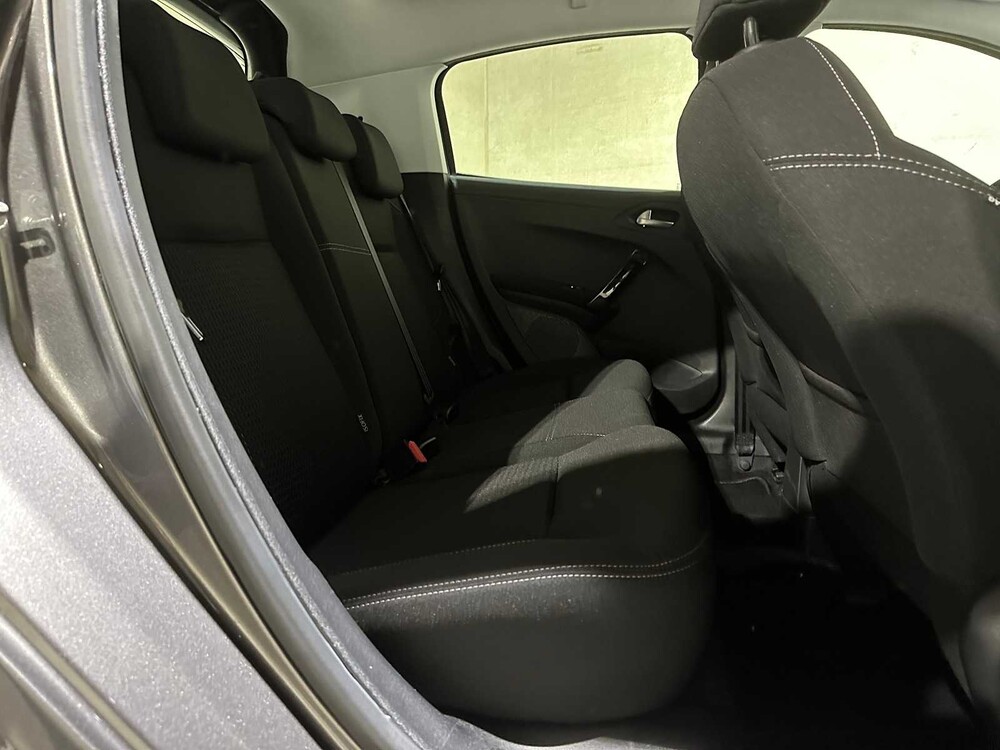 Peugeot 208 1.2 PureTech Blue Lease Executive 82hp 2018, TB-383-S