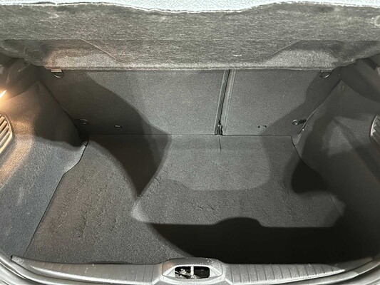 Peugeot 208 1.2 PureTech Blue Lease Executive 82pk 2018, TB-383-S