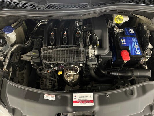 Peugeot 208 1.2 PureTech Blue Lease Executive 82pk 2018, TB-383-S