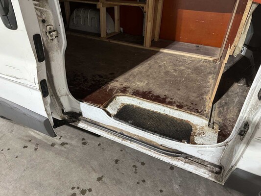 Opel Vivaro 2.0 CDTI DC 113pk 2009, 8-VDX-97