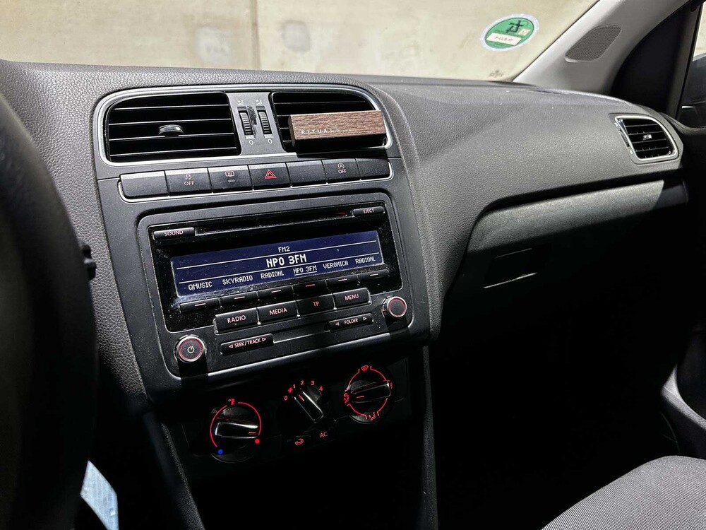 Volkswagen Polo 1.2 TSI BlueMotion Comfort Edition 89pk 2012, 70-XJJ-8