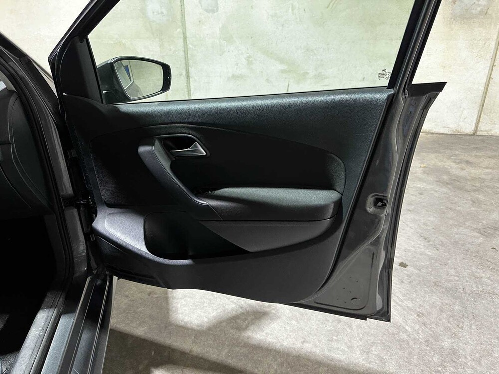 Volkswagen Polo 1.2 TSI BlueMotion Comfort Edition 89pk 2012, 70-XJJ-8