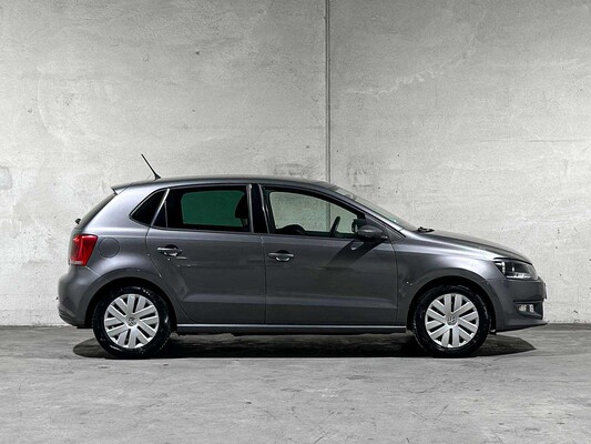 Volkswagen Polo 1.2 TSI BlueMotion Comfort Edition 89pk 2012, 70-XJJ-8