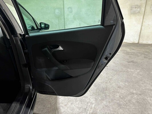 Volkswagen Polo 1.2 TSI BlueMotion Comfort Edition 89pk 2012, 70-XJJ-8