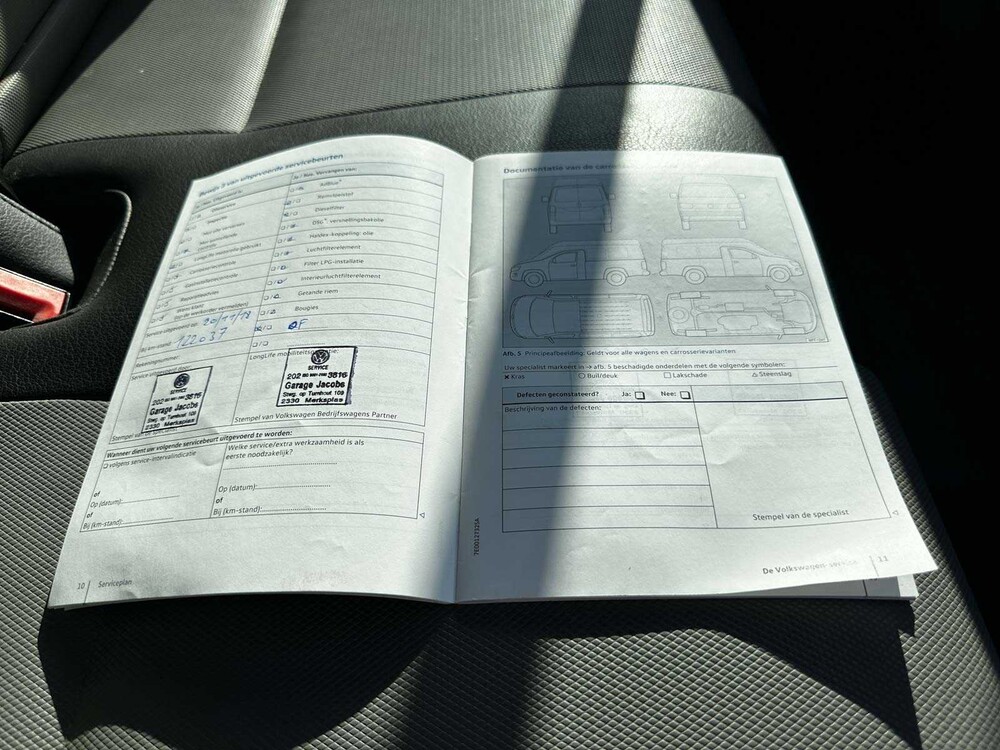 Volkswagen Crafter 35 2.0 TDI (DUBBEL CABIN) 163pk 2016 7-persoons, VFK-49-B Bedrijfswagen