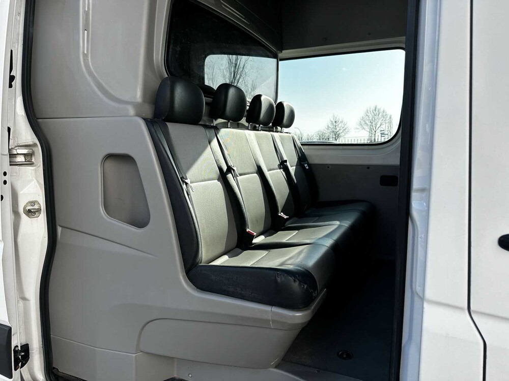 Volkswagen Crafter 35 2.0 TDI (DUBBEL CABIN) 163pk 2016 7-persoons, VFK-49-B Bedrijfswagen