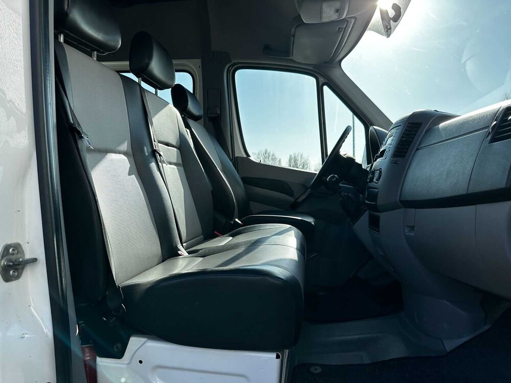 Volkswagen Crafter 35 2.0 TDI (DUBBEL CABIN) 163pk 2016 7-persoons, VFK-49-B Bedrijfswagen