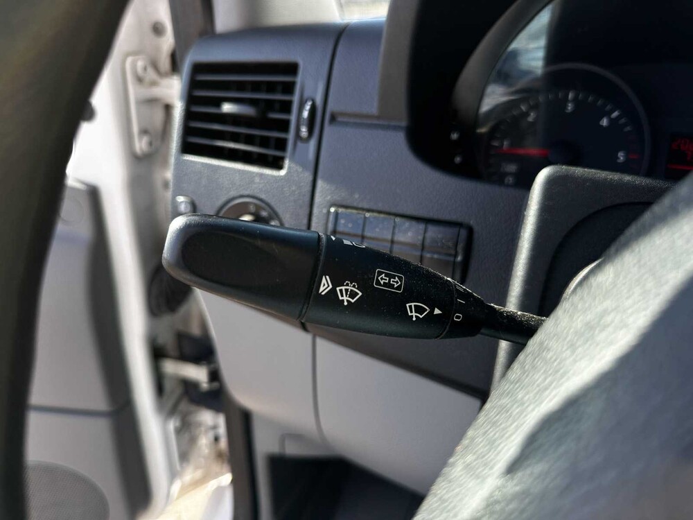 Volkswagen Crafter 35 2.0 TDI (DUBBEL CABIN) 163pk 2016 7-persoons, VFK-49-B Bedrijfswagen