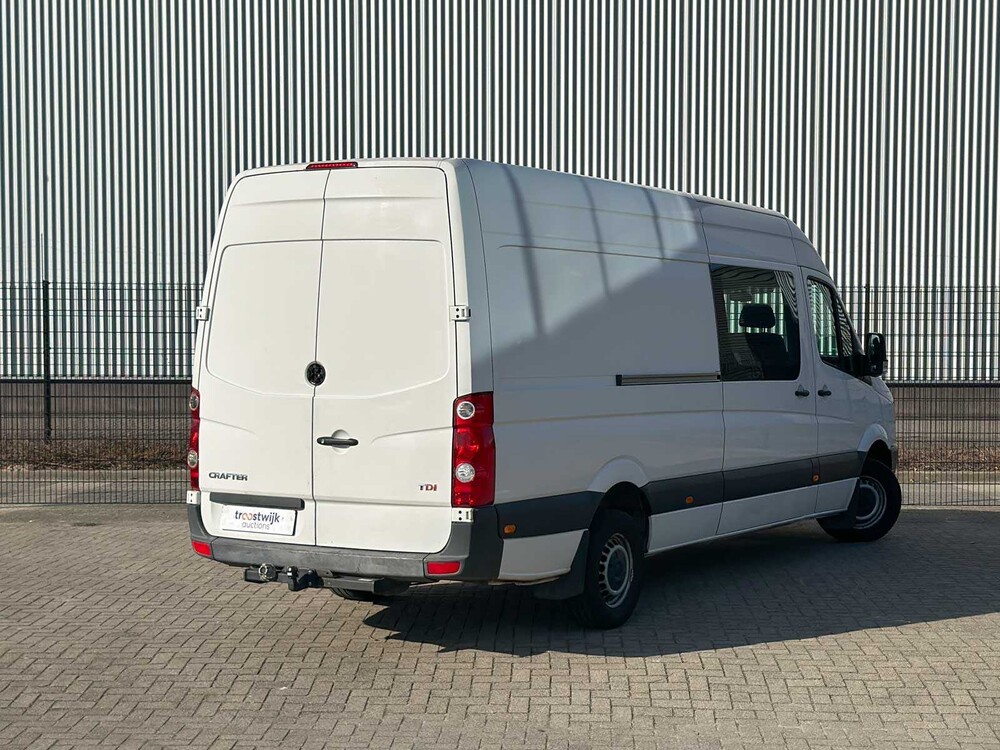 Volkswagen Crafter 35 2.0 TDI (DUBBEL CABIN) 163pk 2016 7-persoons, VFK-49-B Bedrijfswagen
