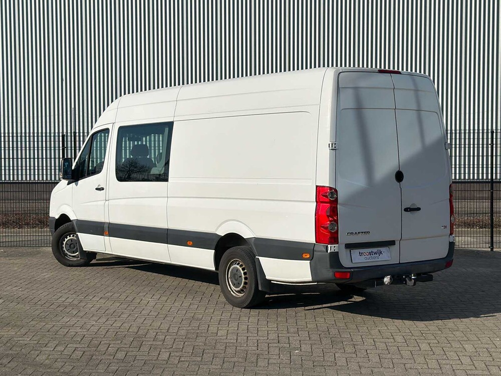 Volkswagen Crafter 35 2.0 TDI (DUBBEL CABIN) 163pk 2016 7-persoons, VFK-49-B Bedrijfswagen