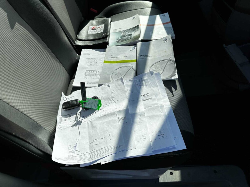 Volkswagen Crafter 35 2.0 TDI (DUBBEL CABIN) 163pk 2016 7-persoons, VFK-49-B Bedrijfswagen