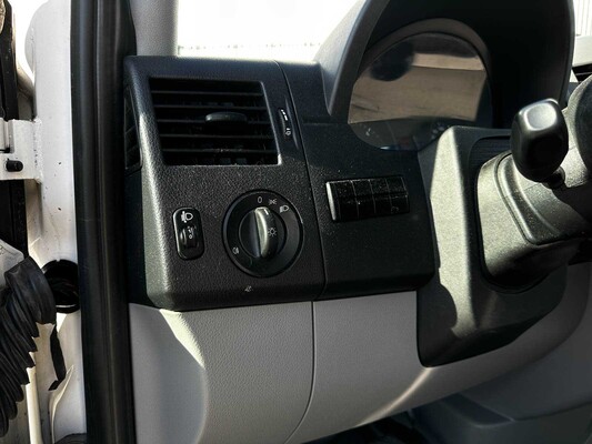 Volkswagen Crafter 35 2.0 TDI (DUBBEL CABIN) 163pk 2016 7-persoons, VFK-49-B Bedrijfswagen