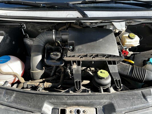 Volkswagen Crafter 35 2.0 TDI (DUBBEL CABIN) 163pk 2016 7-persoons, VFK-49-B Bedrijfswagen