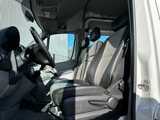 Volkswagen Crafter 35 2.0 TDI (DUBBEL CABIN) 163pk 2016 7-persoons, VFK-49-B Bedrijfswagen