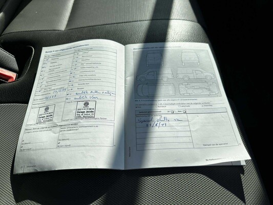 Volkswagen Crafter 35 2.0 TDI (DUBBEL CABIN) 163pk 2016 7-persoons, VFK-49-B Bedrijfswagen