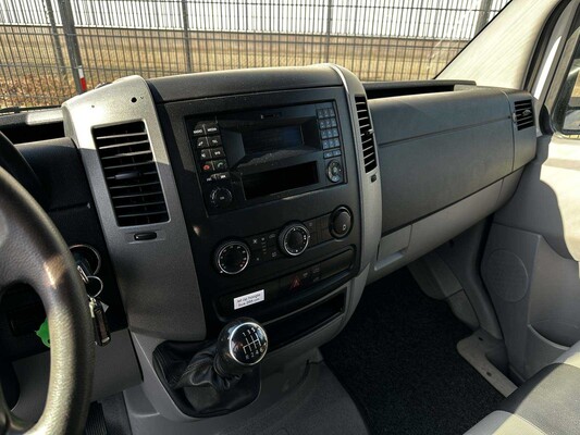 Volkswagen Crafter 35 2.0 TDI (DUBBEL CABIN) 163pk 2016 7-persoons, VFK-49-B Bedrijfswagen