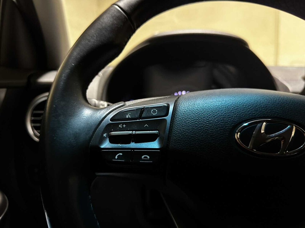 Hyundai Kona EV Fashion 64 kWh 204pk 2020 (Origineel-NL & 1e Eigenaar), K-565-JZ