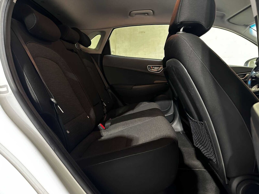 Hyundai Kona EV Fashion 64 kWh 204pk 2020 (Origineel-NL & 1e Eigenaar), K-565-JZ