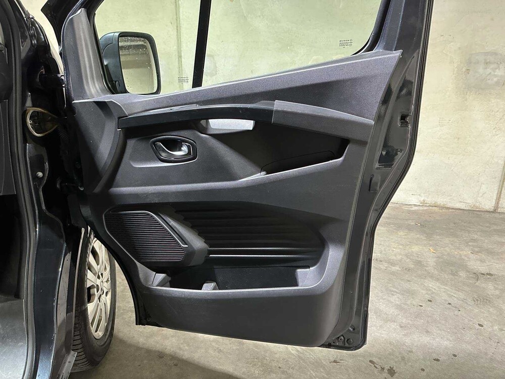 Renault Trafic 2.0 9-Seater 150hp 2023 Commercial Vehicle