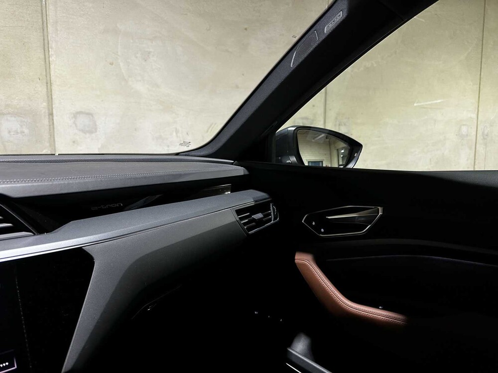 Audi e-tron 55 Quattro Advanced Pro Line Plus 95 kWh 408pk 2019 (Origineel-NL), ZD-508-P