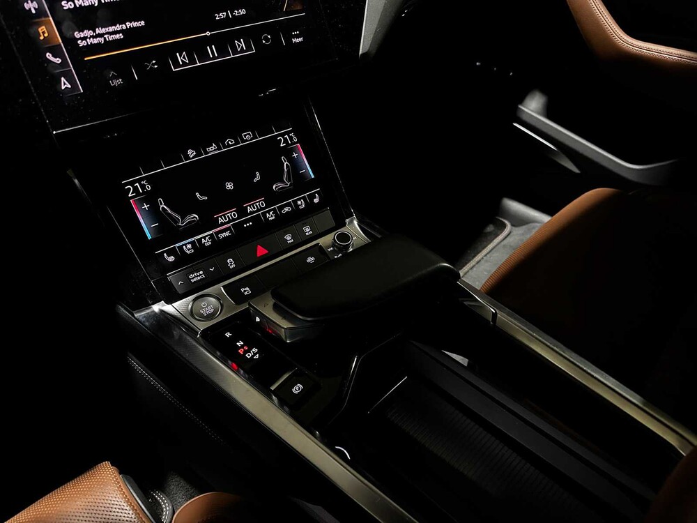 Audi e-tron 55 Quattro Advanced Pro Line Plus 95 kWh 408pk 2019 (Origineel-NL), ZD-508-P