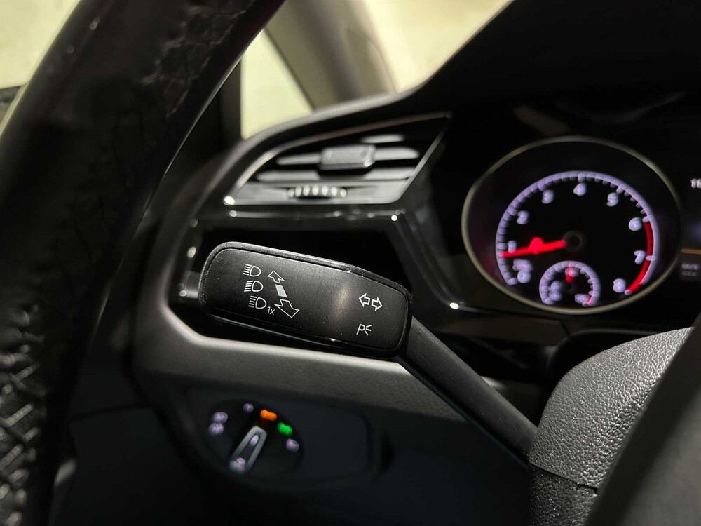 Volkswagen Touran 1.4 TSI Highline 7p 150pk 2016, JJ-339-N