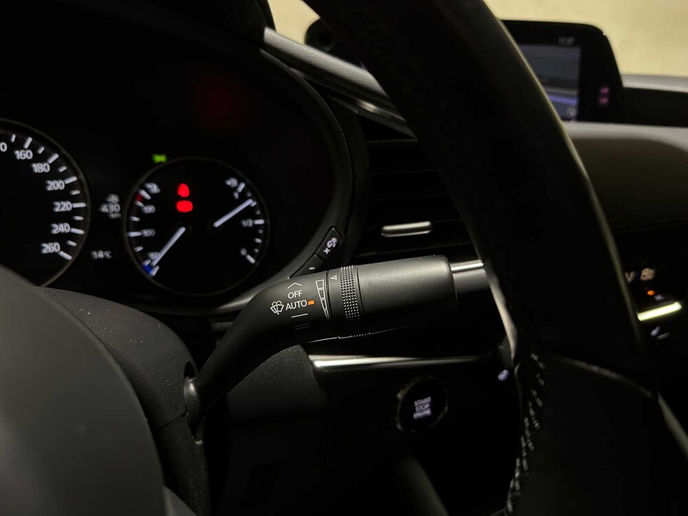 Mazda 3 2.0 e-SkyActiv-X M Hybrid 186 Luxury 186pk 2022 (Origineel-NL & 1 Eigenaar), R-001-LJ