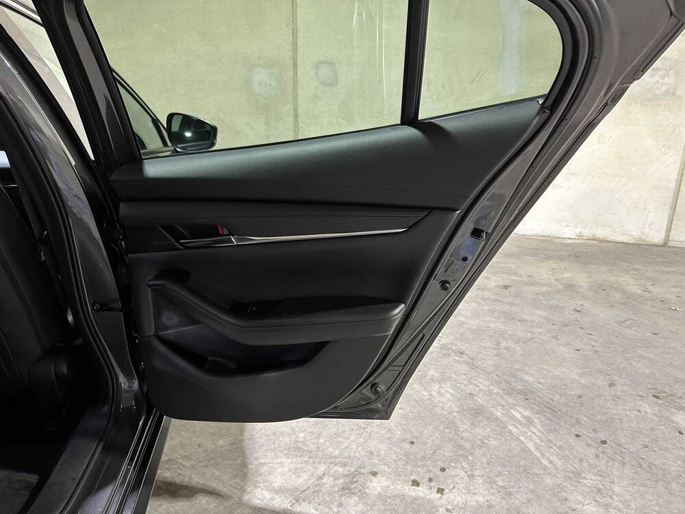 Mazda 3 2.0 e-SkyActiv-X M Hybrid 186 Luxury 186pk 2022 (Origineel-NL & 1 Eigenaar), R-001-LJ
