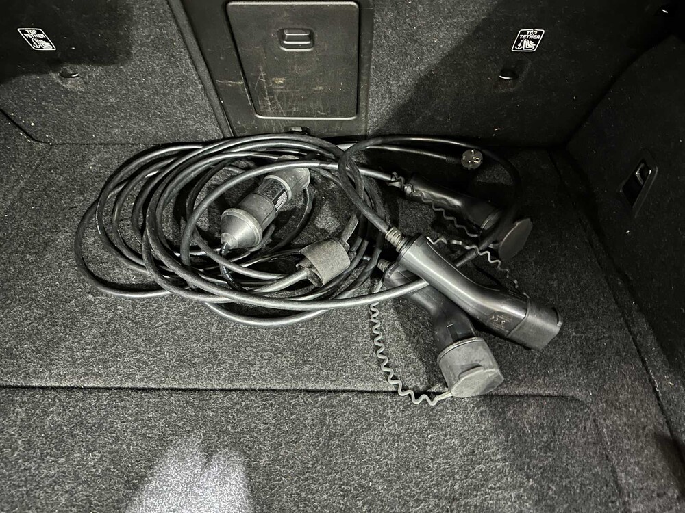 Polestar 2 Long Range Dual Motor Launch Edition 78kWh 408pk 2020 (Origineel-NL + 1e Eigenaar) J-075-LS