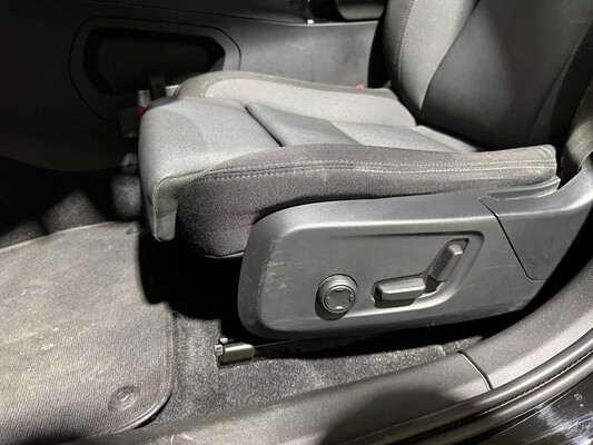 Polestar 2 Long Range Dual Motor Launch Edition 78kWh 408pk 2020 (Origineel-NL + 1e Eigenaar) J-075-LS