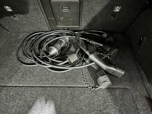 Polestar 2 Long Range Dual Motor Launch Edition 78kWh 408pk 2020 (Origineel-NL + 1e Eigenaar) J-075-LS