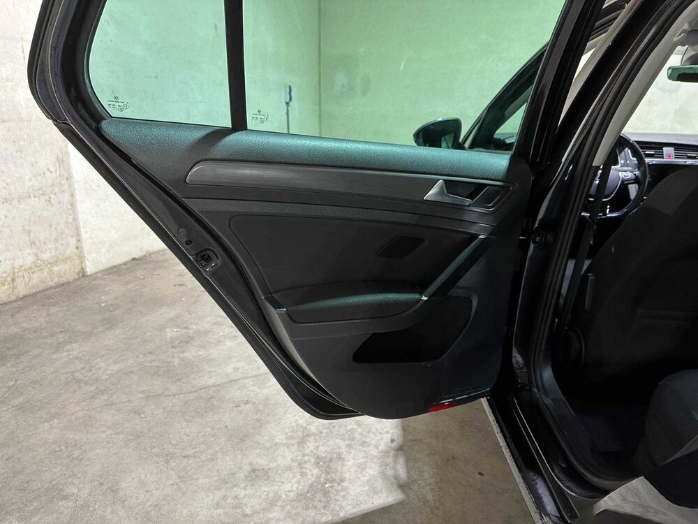 Volkswagen e-Golf 136pk 2018 (Origineel-NL), SF-488-D